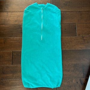 Children’s Wearable Blanket with Leg Holes